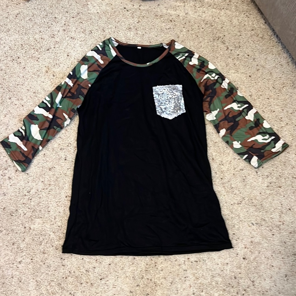 Camo sleeve shirt